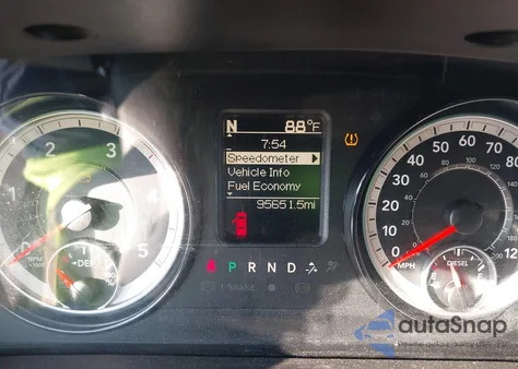 2018 Ram 2500 Tradesman 4X4 8' Box z USA, uszkodzony, nr VIN 3C6UR5HL8JG257060